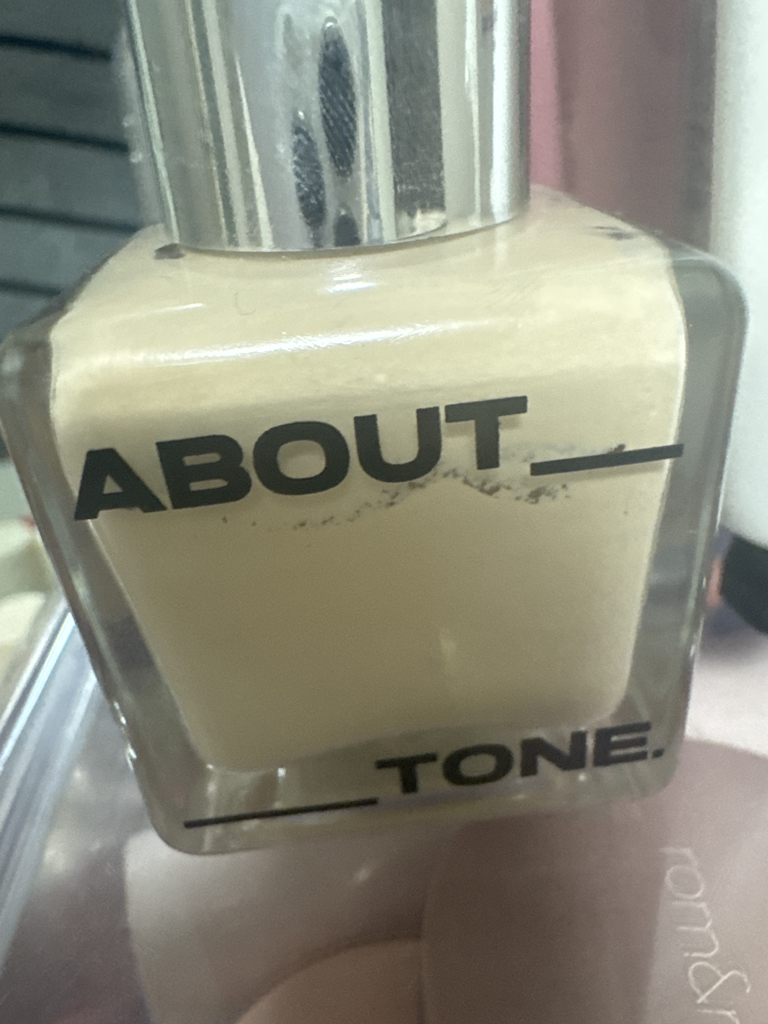 ABOUT_TONE. Kem nền Skin Layer Fit [SPF30/PA++] [AT.21 Warm Light] review image