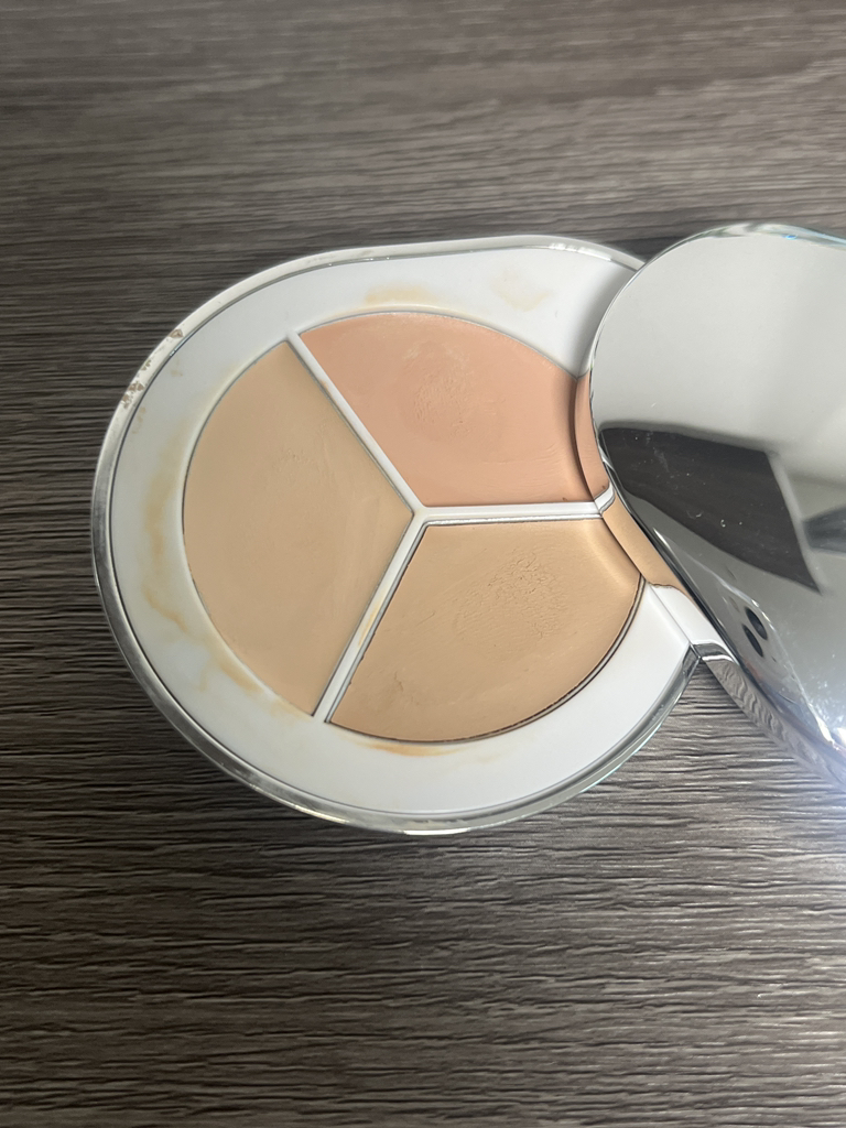 亲爱的A 完美遮瑕彩妆盘 [C01] review image