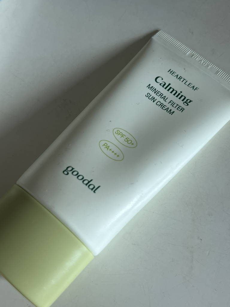 goodal Kem chống nắng không chứa hóa chất với chiết xuất từ cây ngải cứu [SPF50+/PA++++] review image