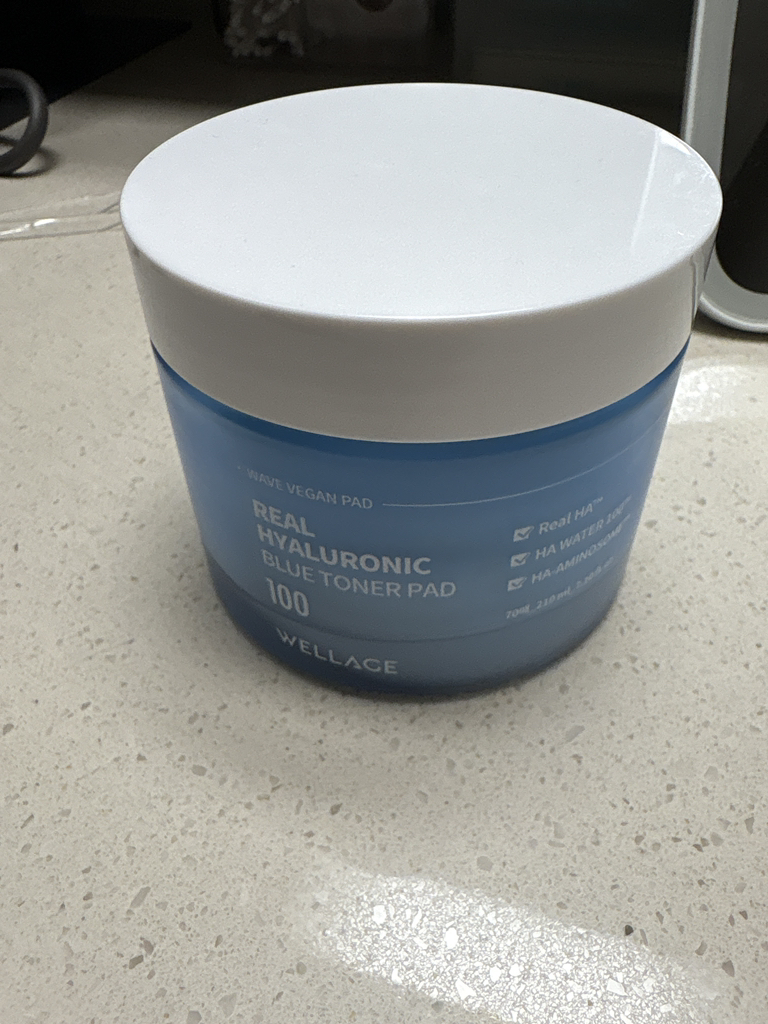 웰라쥬 (WELLAGE) 리얼 히알루로닉 블루 토너 패드 review image