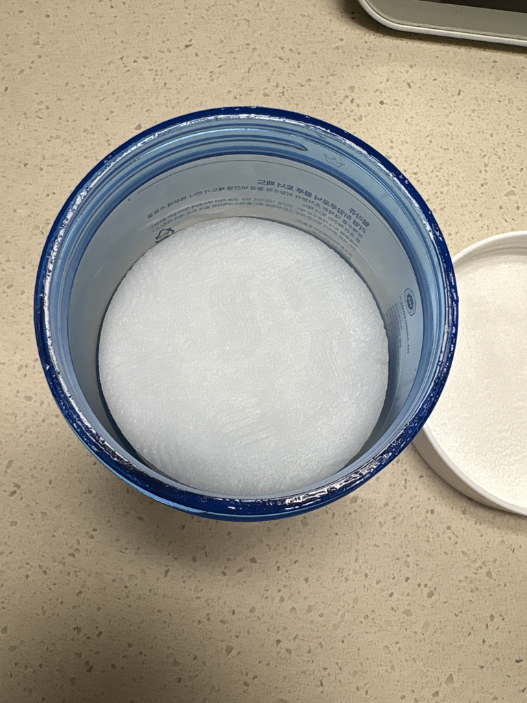 웰라쥬 (WELLAGE) 리얼 히알루로닉 블루 토너 패드 review image