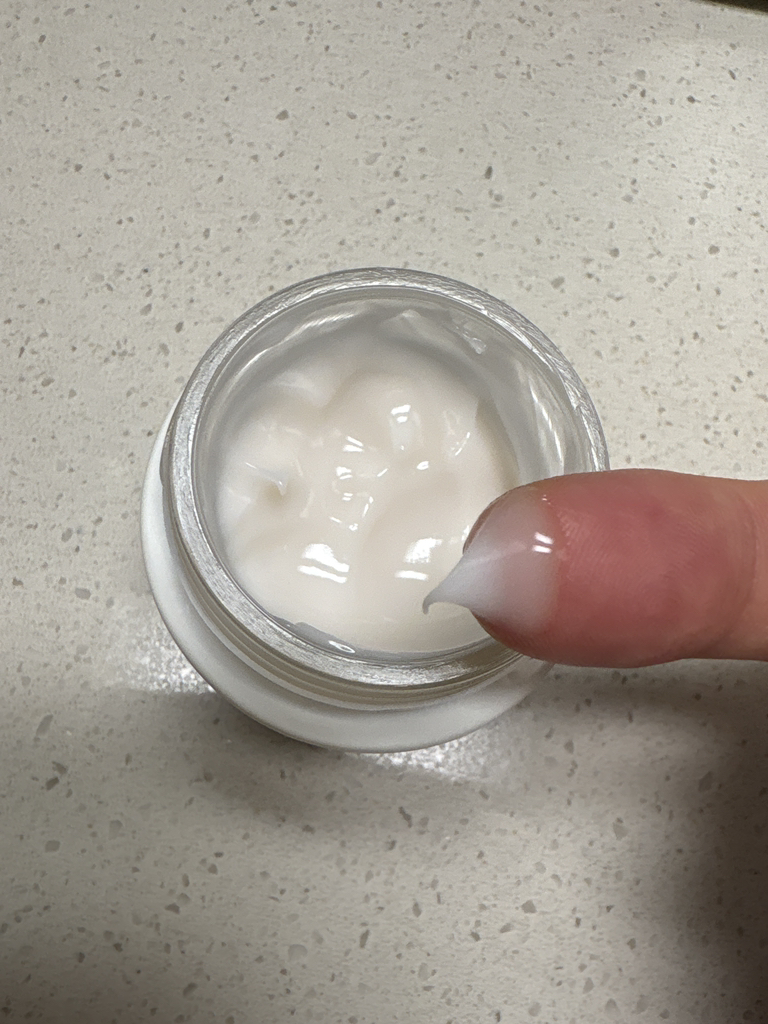 이니스프리 (INNISFREE) 그린티 히알루론산 수분크림 review image