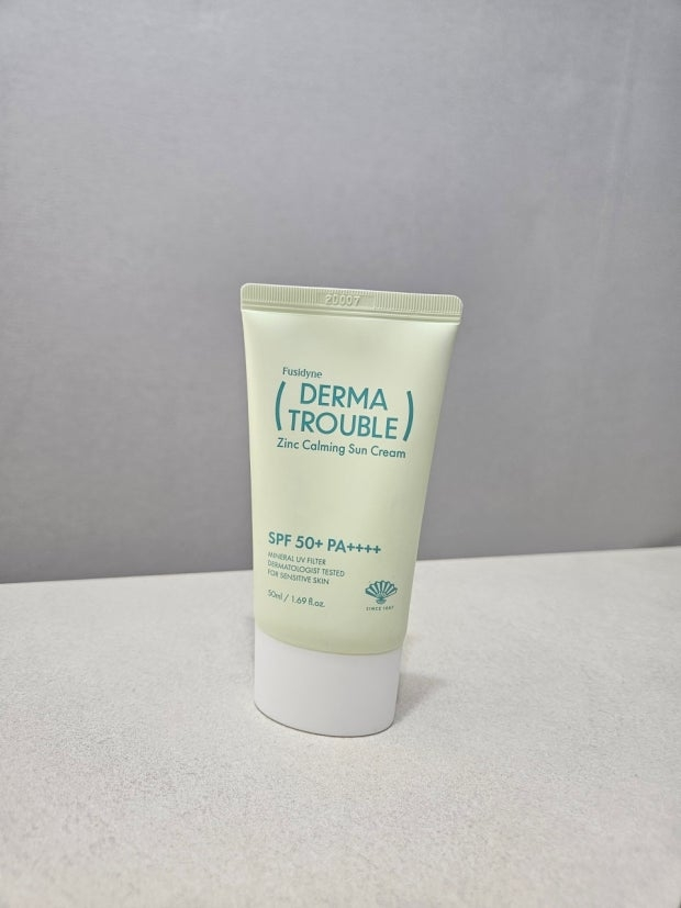 후시다인 (Fusidyne) 더마 트러블 징크 카밍 선크림 [SPF50+/PA++++] review image