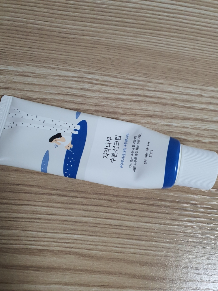 ROUNDLAB Kem chống nắng dưỡng ẩm từ cây bạch dương [SPF50+/PA++++] review image