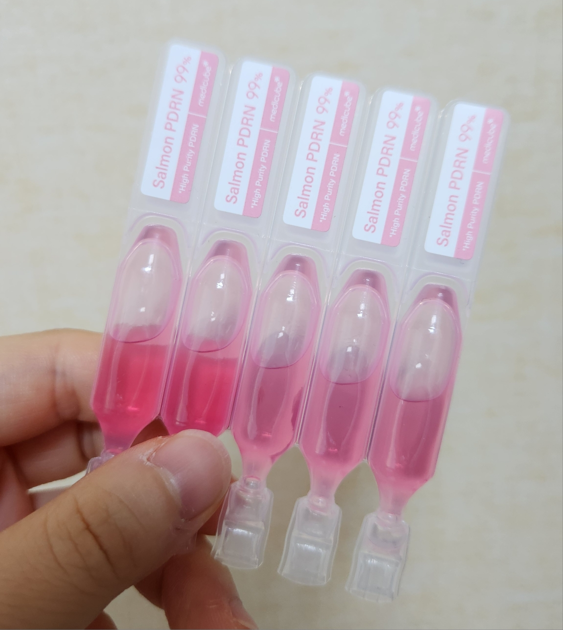 메디큐브 (medicube) PDRN 핑크 원데이 세럼 review image