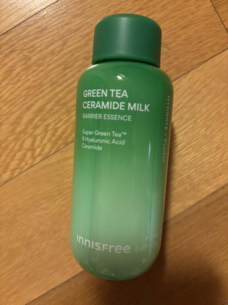 INNISFREE Esencia hidratante de leche de té verde review image