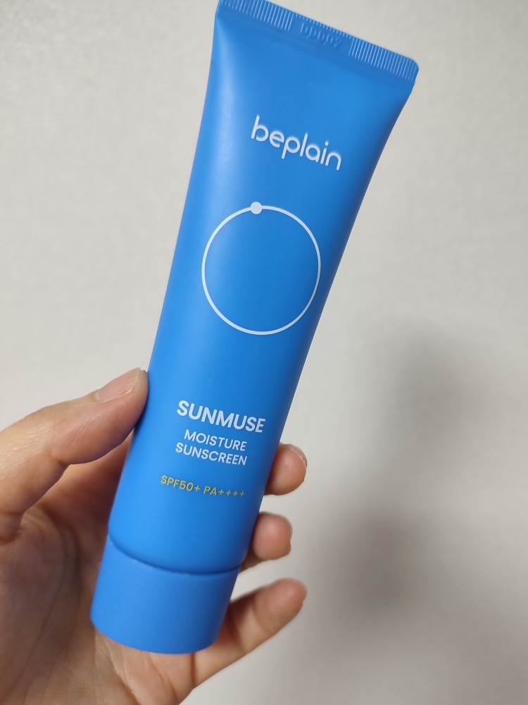 비플레인 (beplain) 선뮤즈 모이스처 선크림 [SPF50+/PA++++] review image