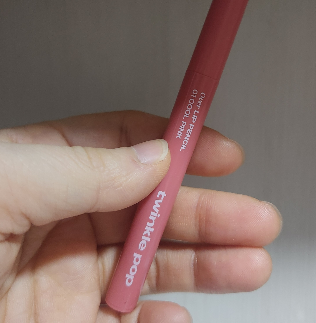 트윙클팝 (TWINKLEPOP) 오버 립 펜슬 [01 쿨핑크] review image