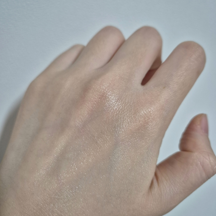 비플레인 (beplain) 선뮤즈 모이스처 선크림 [SPF50+/PA++++] review image