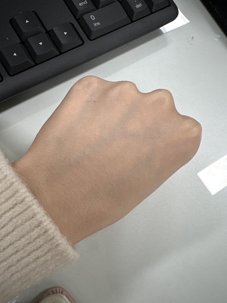 웨이크메이크 (wakemake) 워터 글로우 코팅밤 [SPF30/PA++] [02 바닐라아이보리] review image