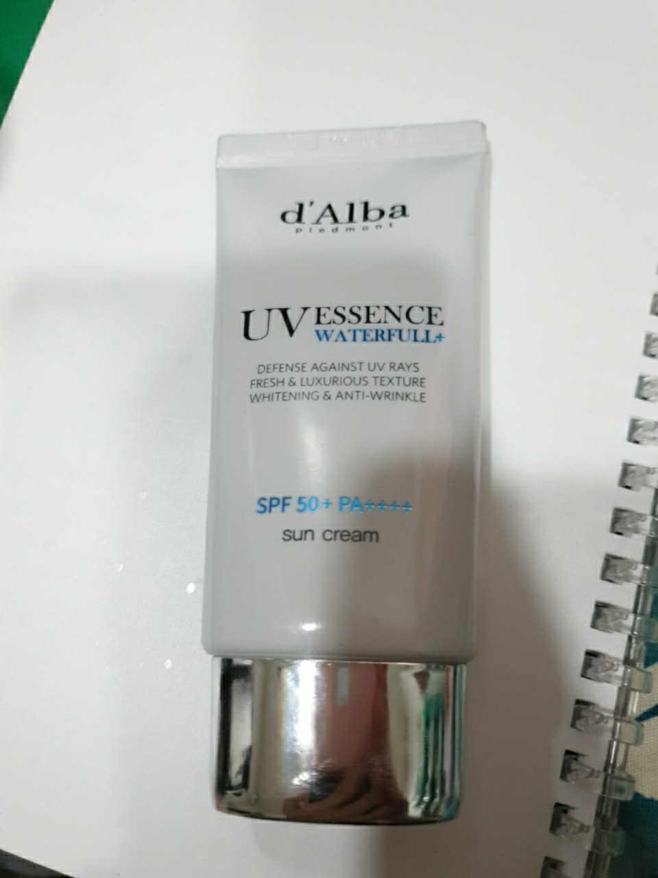 달바 (d'Alba) 워터풀 선크림 [SPF50+/PA++++] [에센스] review image