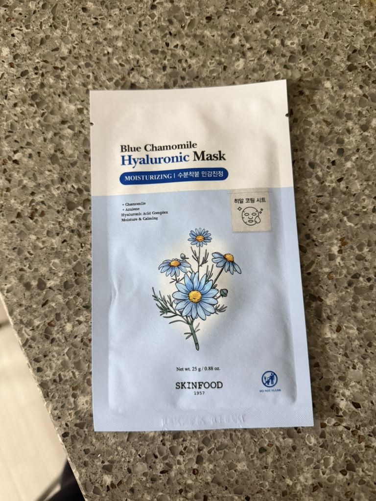 스킨푸드 (SKINFOOD) 시트 마스크 [블루캐모마일히알루로닉] review image