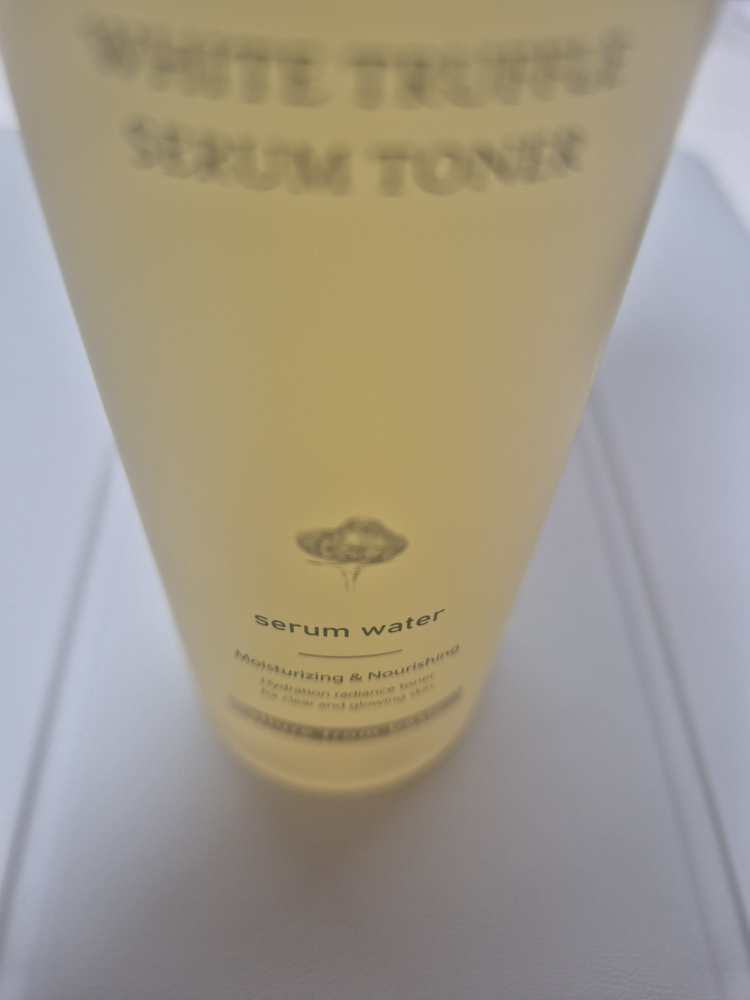 달바 (d'Alba) 비타 토닝 세럼 토너 review image