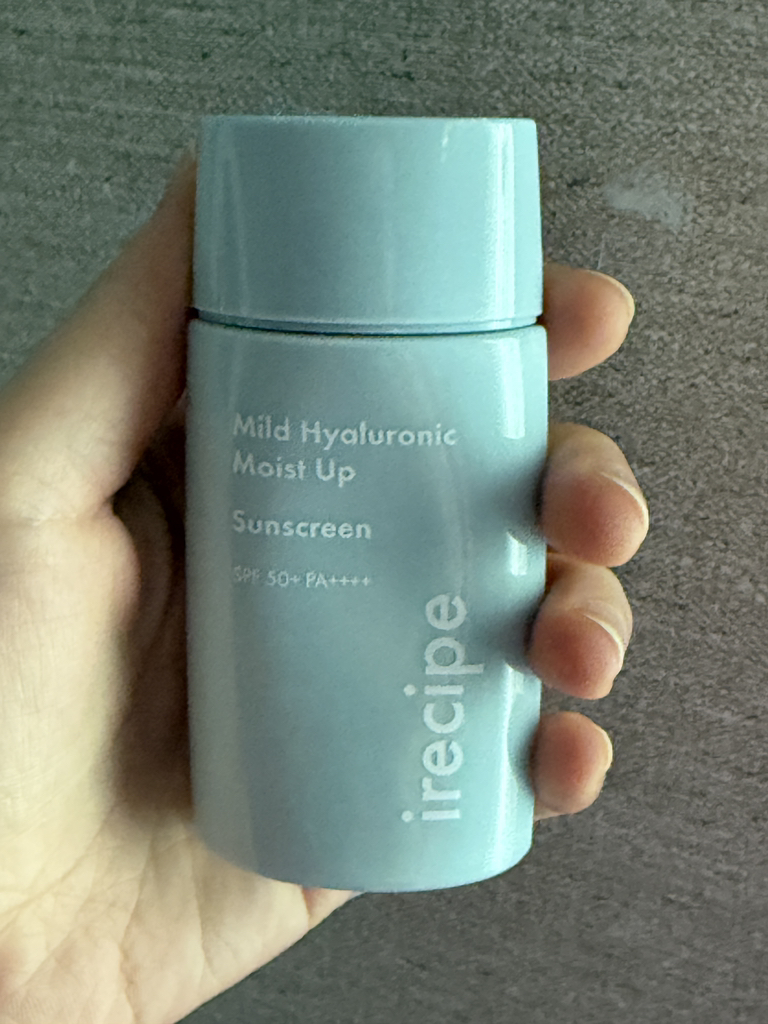 아이레시피 (irecipe) 마일드 히알루로닉 모이스트 업 선스크린 [SPF50+/PA++++] review image