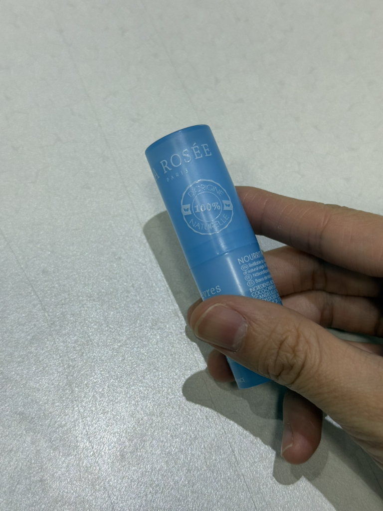 라로제 (LAROSEE) 너리싱 스틱 립밤 review image