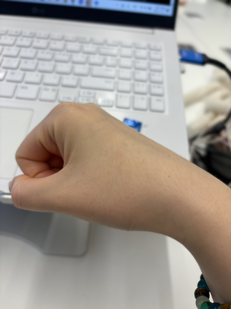 코스노리 (COSNORI) 아이래쉬 틴팅 세럼 딥블랙 review image