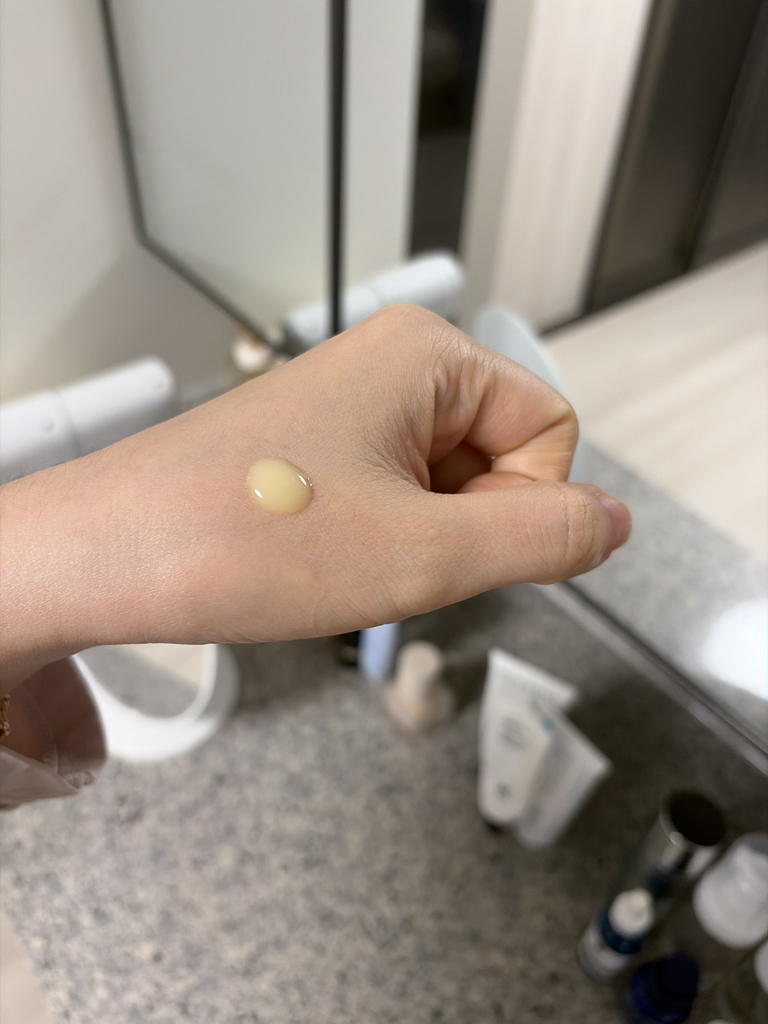 이니스프리 (INNISFREE) 레티놀 그린티 PDRN 스킨부스터 앰플 review image