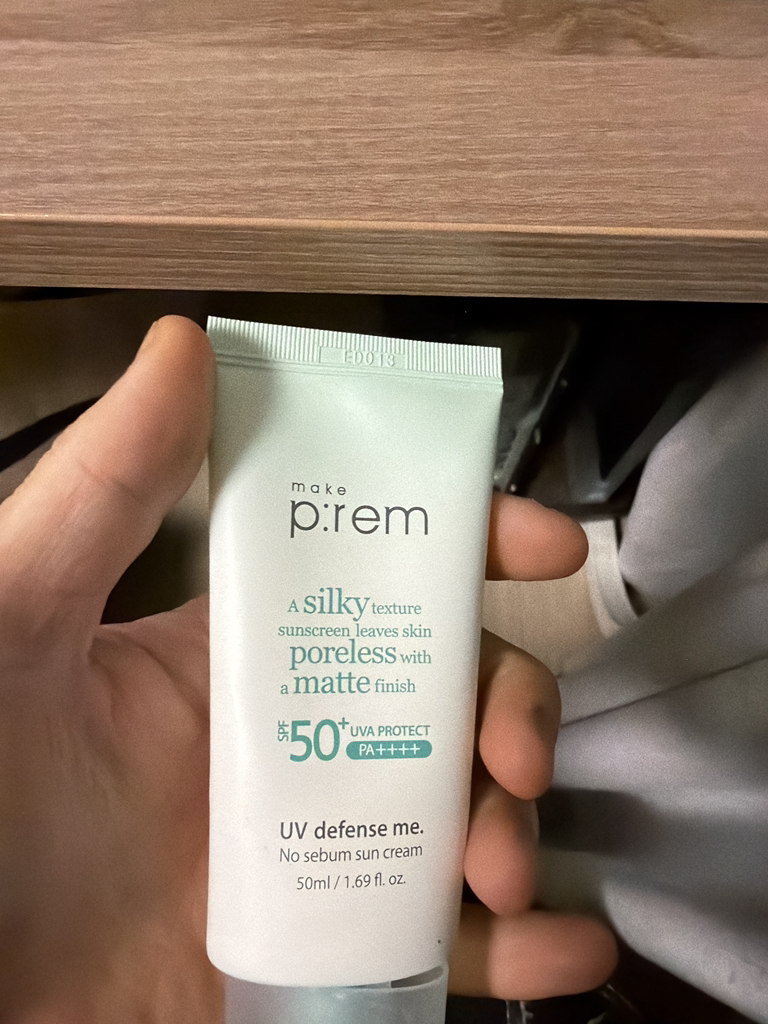 makep:rem Protector solar Uvee Defence Me No Sebeum [SPF50+/PA++++] review image