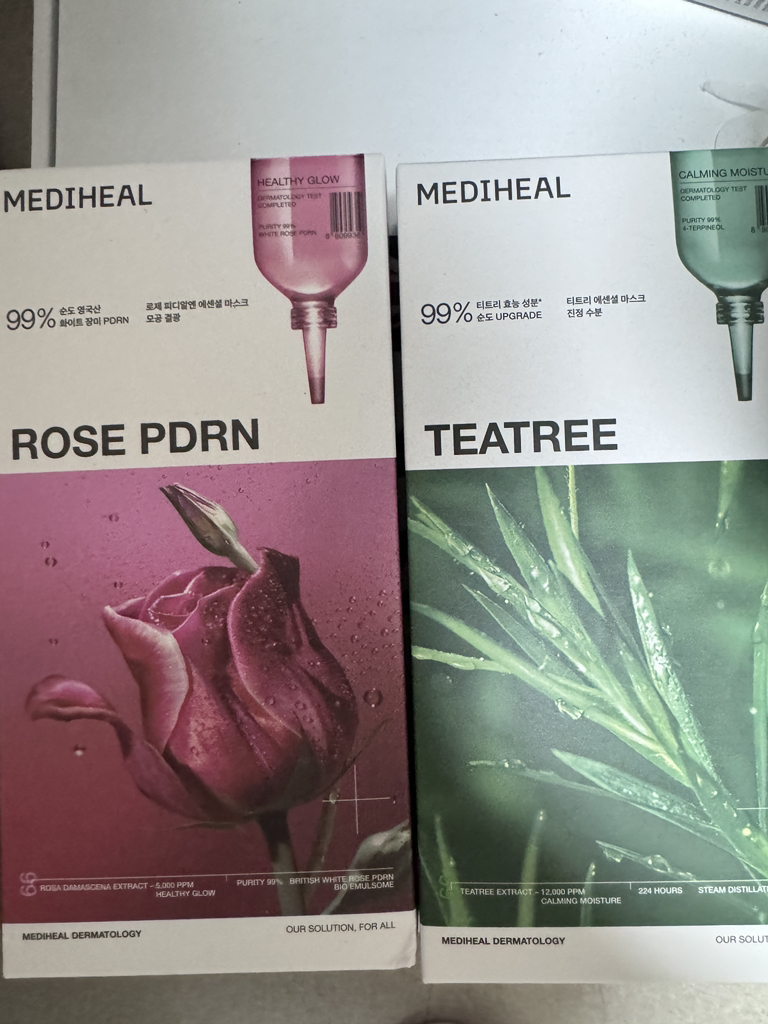 MEDIHEAL Mascarilla esencial [Hidratación purificante con ginebra del árbol del té]. review image