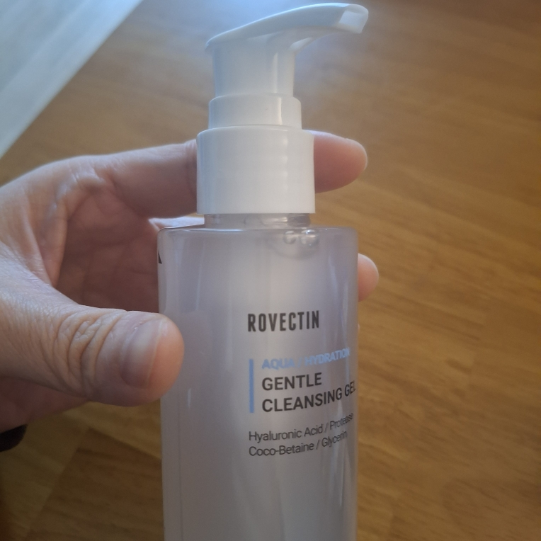 로벡틴 (ROVECTIN) 아쿠아 젠틀 클렌징 젤 review image