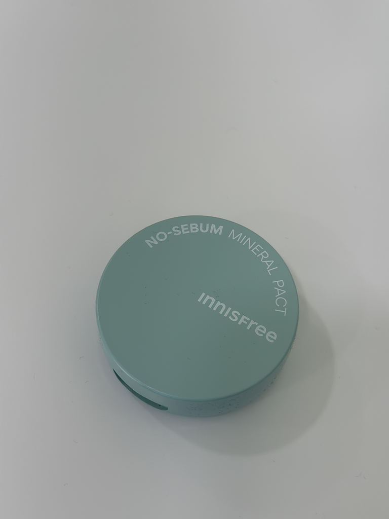 이니스프리 (INNISFREE) 노세범 미네랄 팩트 review image