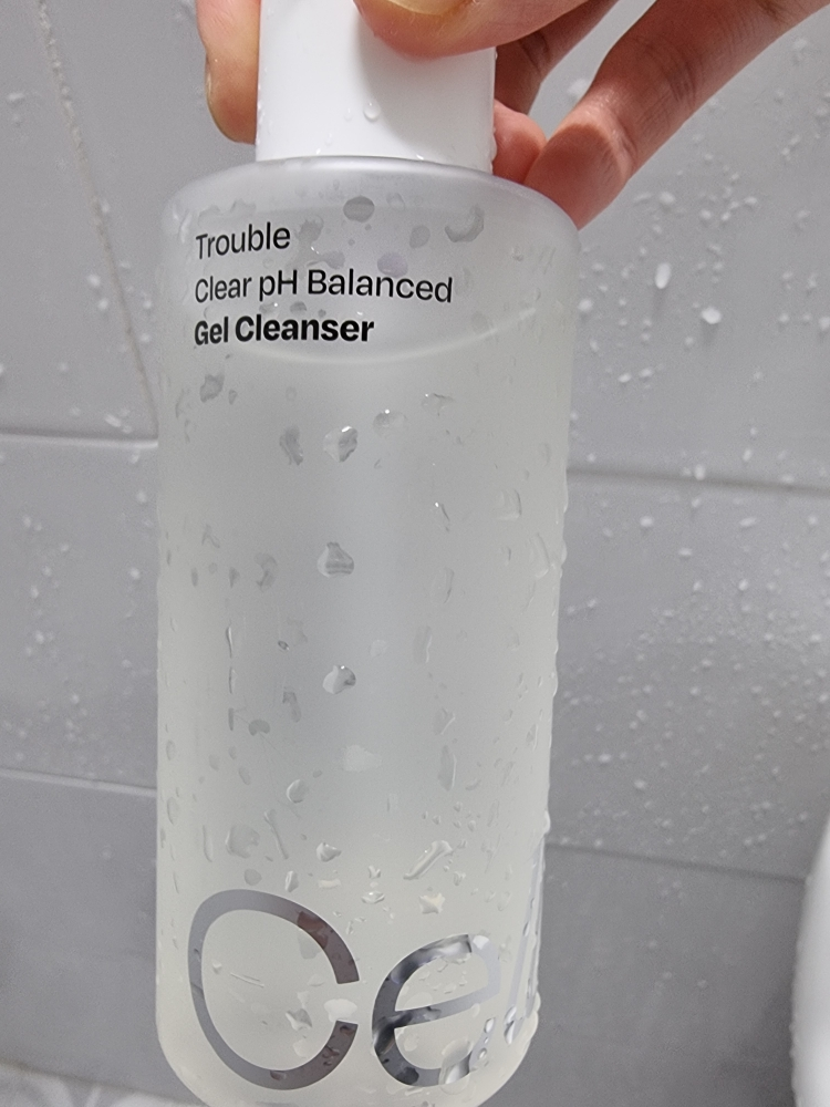 셀라딕스 (Celladix) 트러블 클리어 약산성 젤클렌저 review image