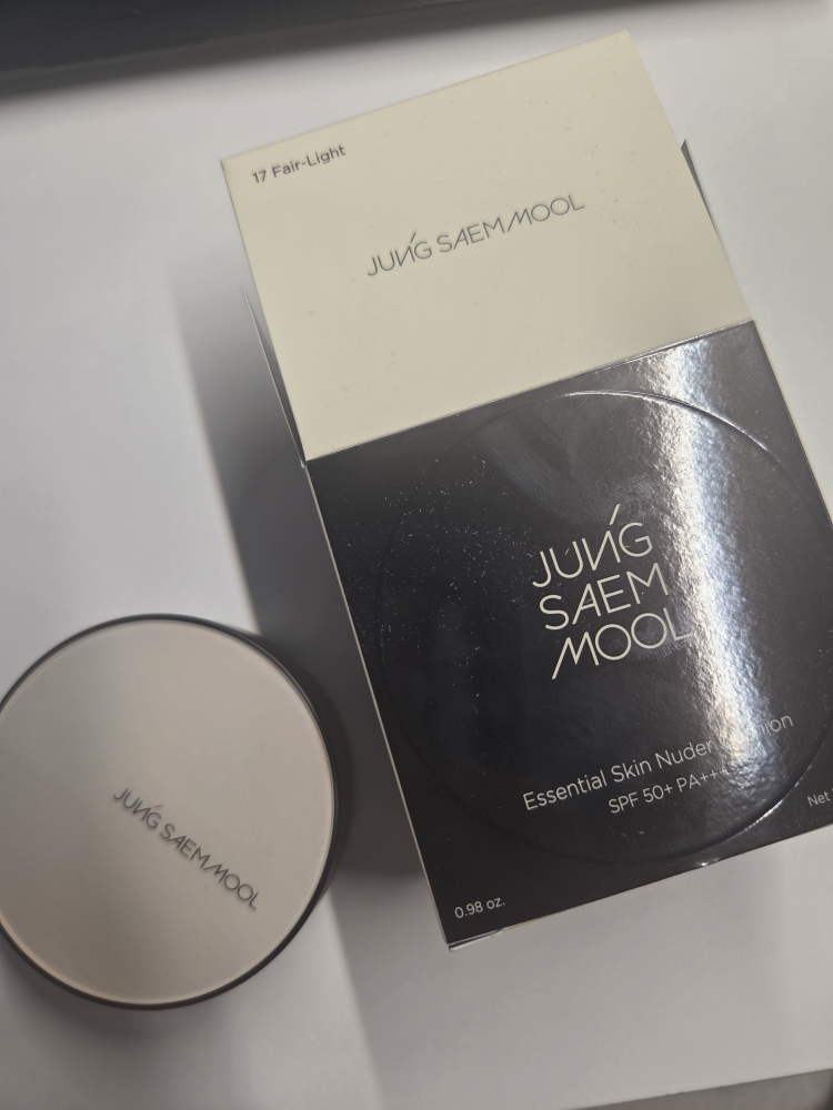 정샘물뷰티 (JUNGSAEMMOOL) 에센셜 스킨 누더 쿠션 [SPF50+/PA+++] [페어라이트] review image