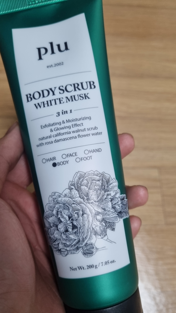 플루 (Plu) 오리지널 바디스크럽 [화이트 머스크] review image