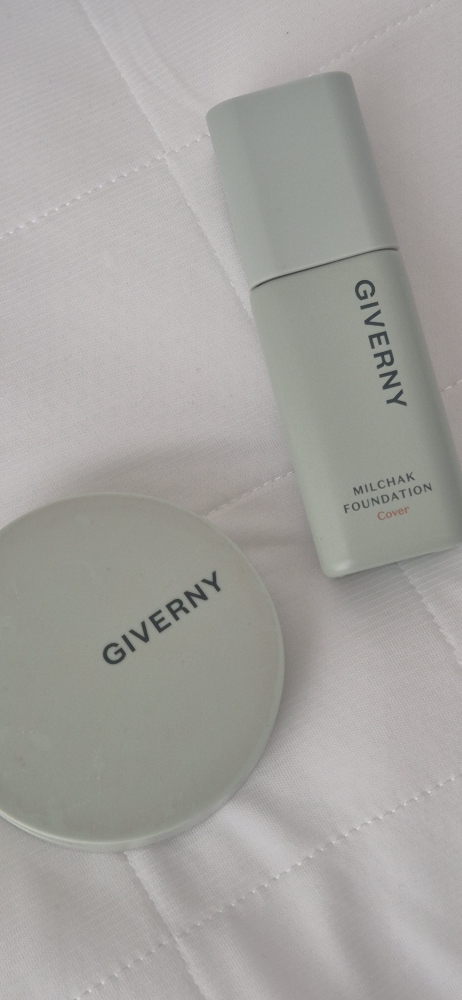 지베르니 (GIVERNY) 밀착 커버 쿠션 [SPF40/PA++] [21NW 라이트 베이지] review image