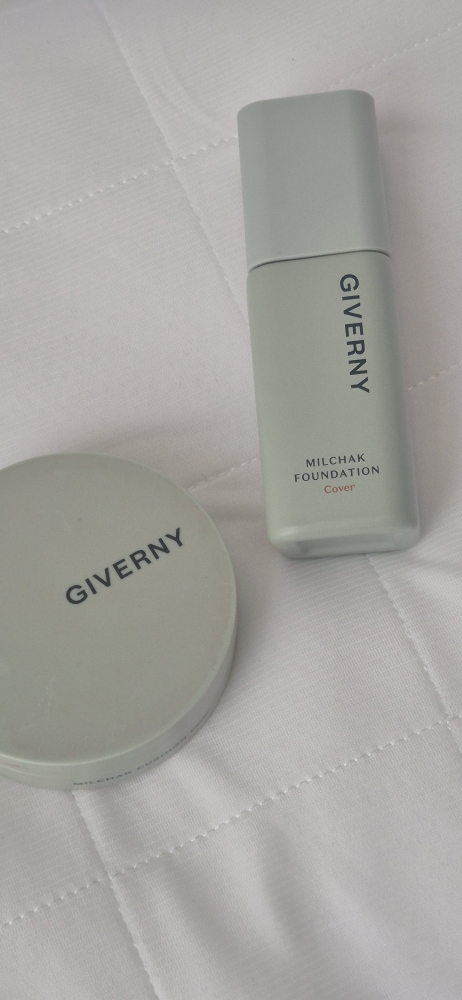 지베르니 (GIVERNY) 밀착 커버 파운데이션 [SPF30/PA++] [21호 라이트 베이지] review image