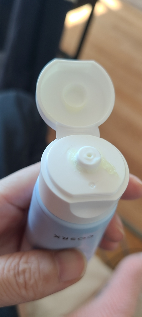 코스알엑스 (COSRX) 울트라 라이트 인비저블 선스크린 [SPF50+/PA++++] review image