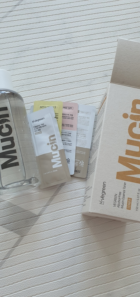 비그린 (Vegreen) 무알콜 뮤신 에센스 토너 review image