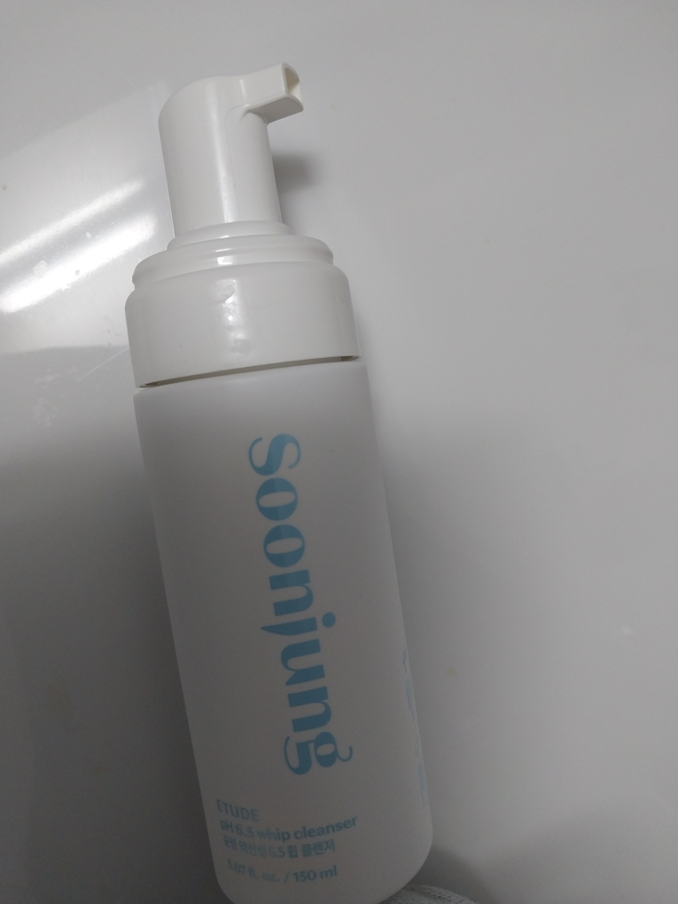 에뛰드 (ETUDE) 순정 약산성 6.5 휩 클렌저 review image