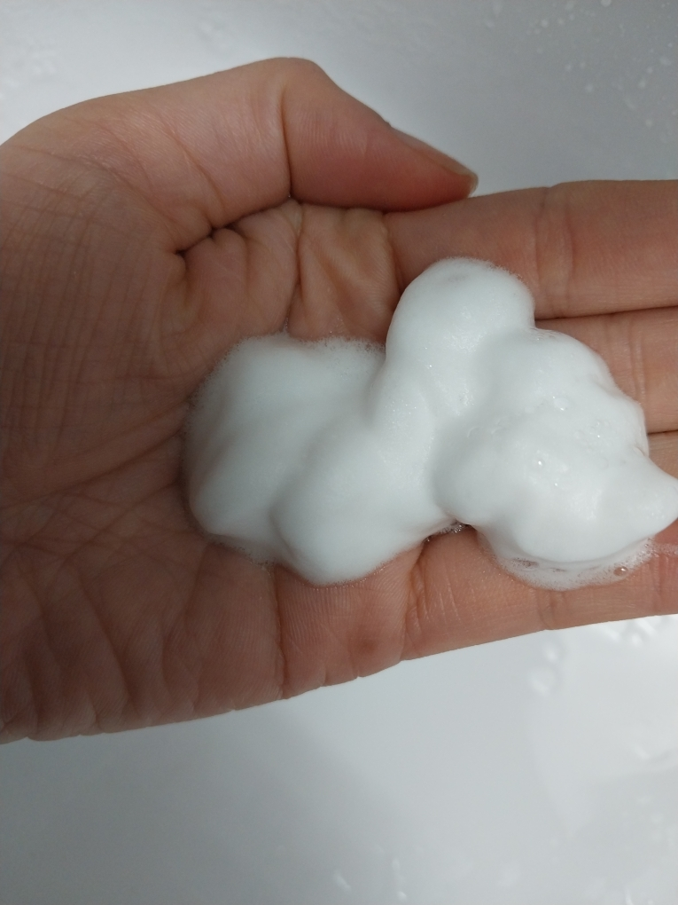 에뛰드 (ETUDE) 순정 약산성 6.5 휩 클렌저 review image