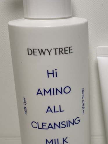 듀이트리 (DEWYTREE) 하이 아미노 올 클렌징 밀크 review image