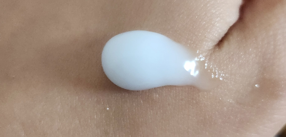 잇츠스킨 (IT'SSKIN) 파워10 감초줄렌 수딩 젤크림 review image