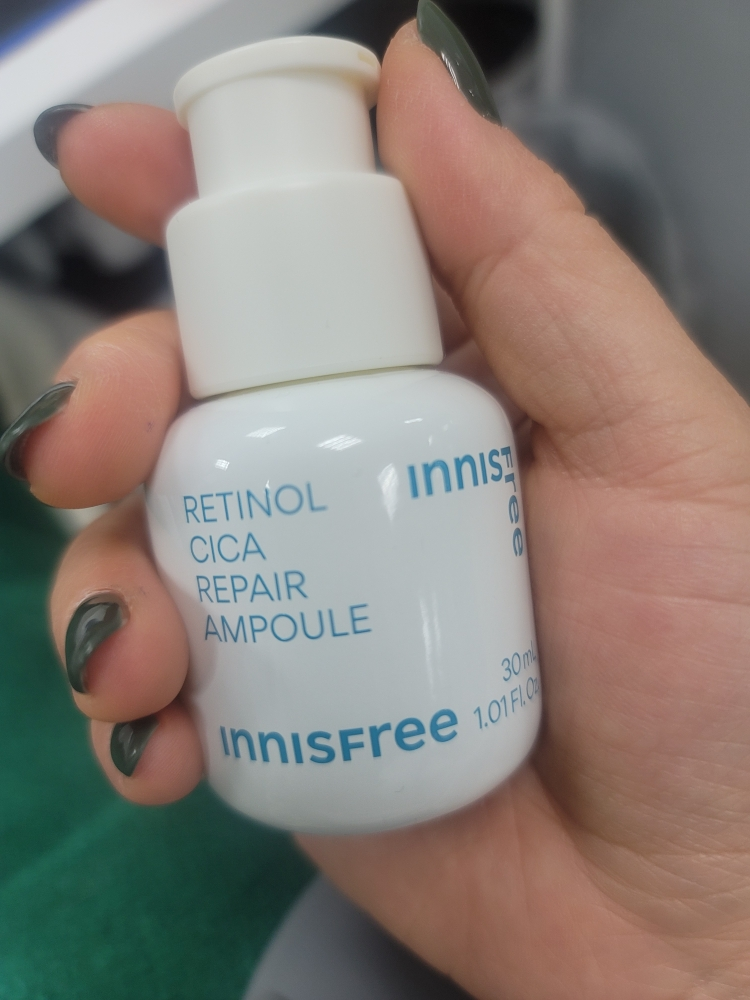 이니스프리 (INNISFREE) 레티놀 시카 흔적 앰플 review image