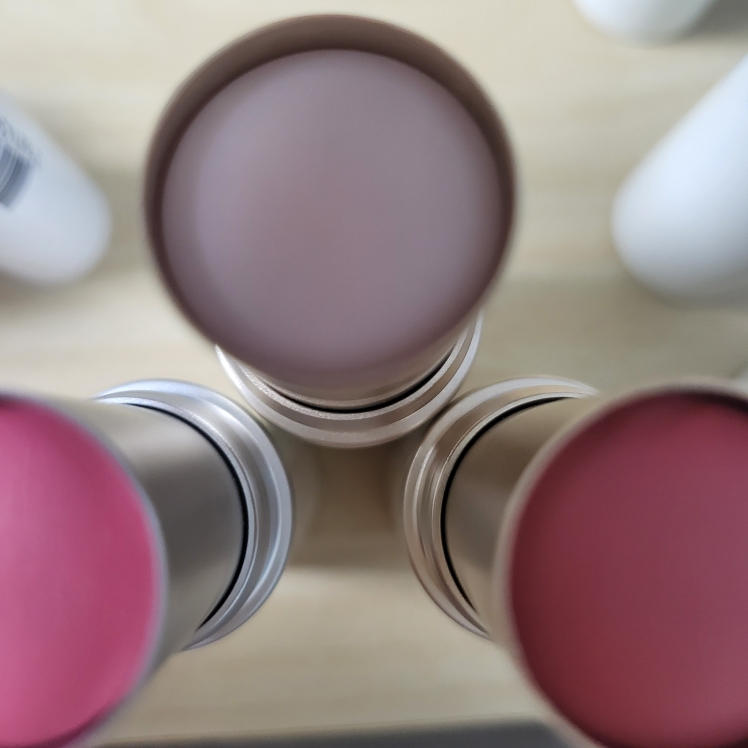 힌스 (hince) 트루 디멘션 래디언스 밤 [텐더룸] review image