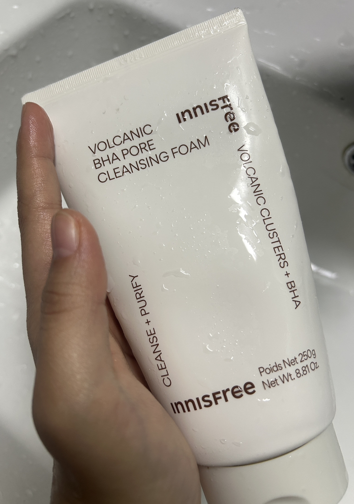 悦诗风吟 火山石孔洞洗面奶 review image