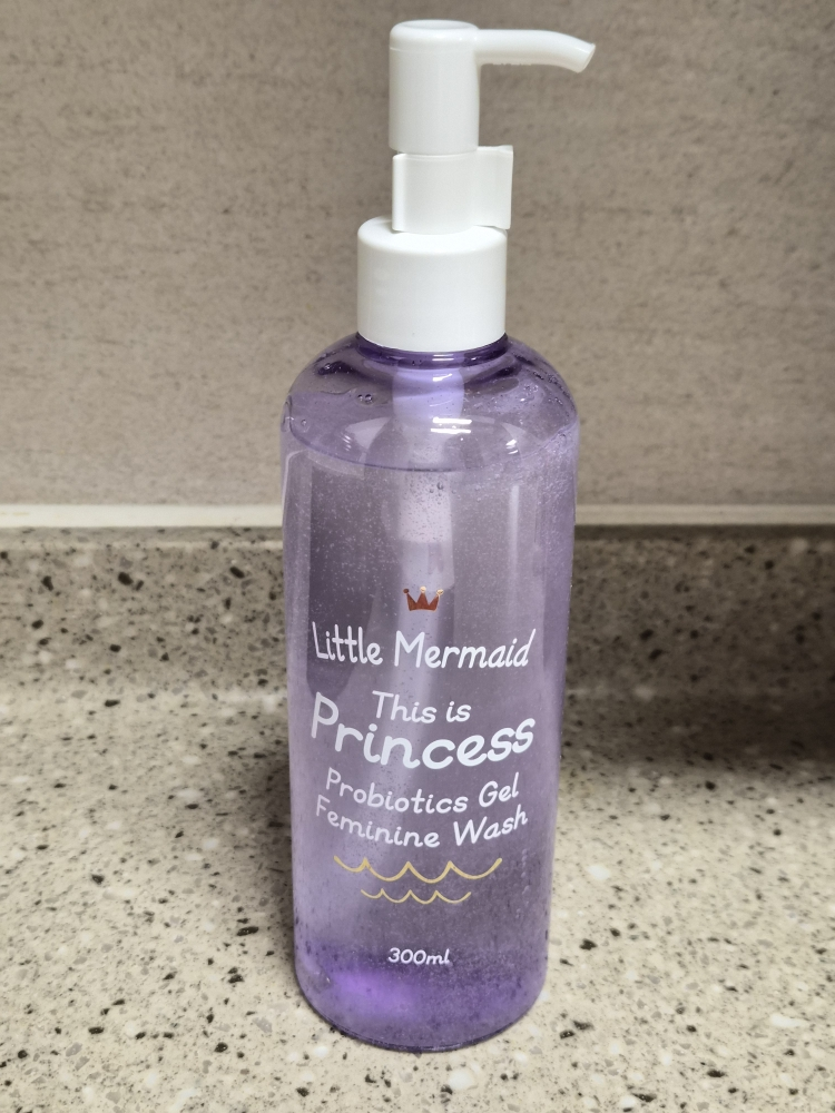 뷰티레시피 (BeautyRecipe) 리틀머메이드 디스 이즈 프린세스 프로바이오틱스 젤 여성청결제 review image