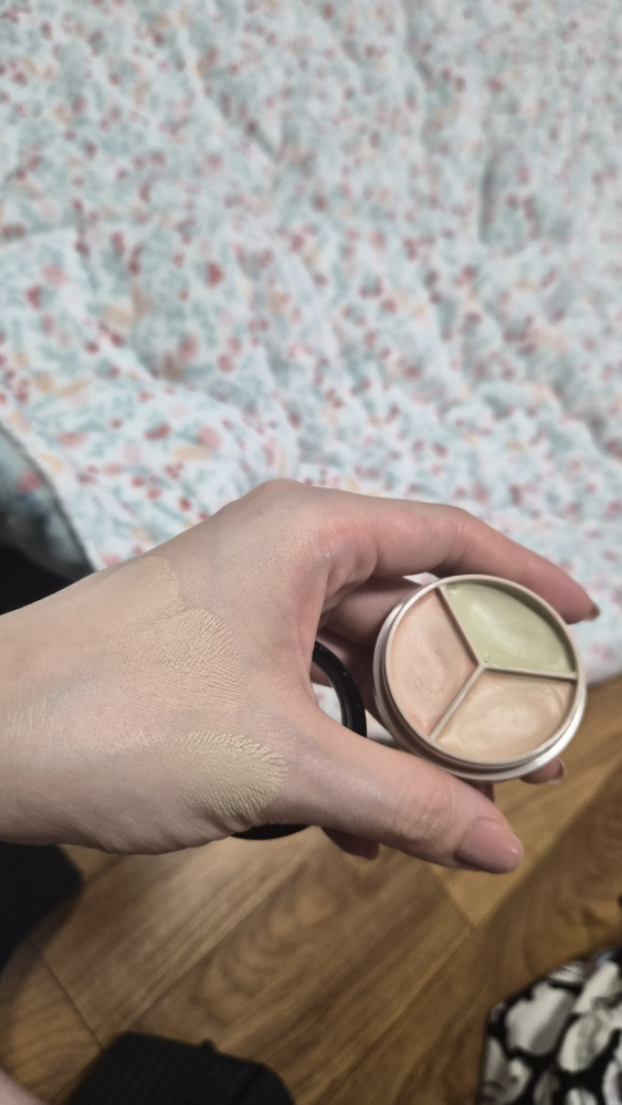theSAEM Cover Perfection Triple Pot Concealer [03 Correct Up Beige] review image