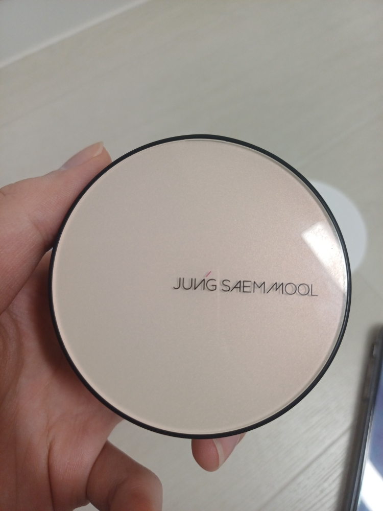 정샘물뷰티 (JUNGSAEMMOOL) 에센셜 스킨 누더 쿠션 [SPF50+/PA+++] [미디엄] review image