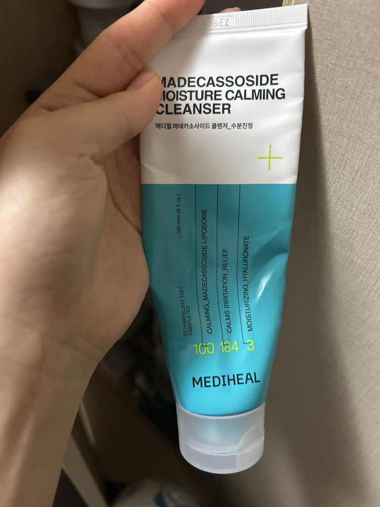 MEDIHEAL Madecassoside Cleanser [Hydrating Soothing] review image
