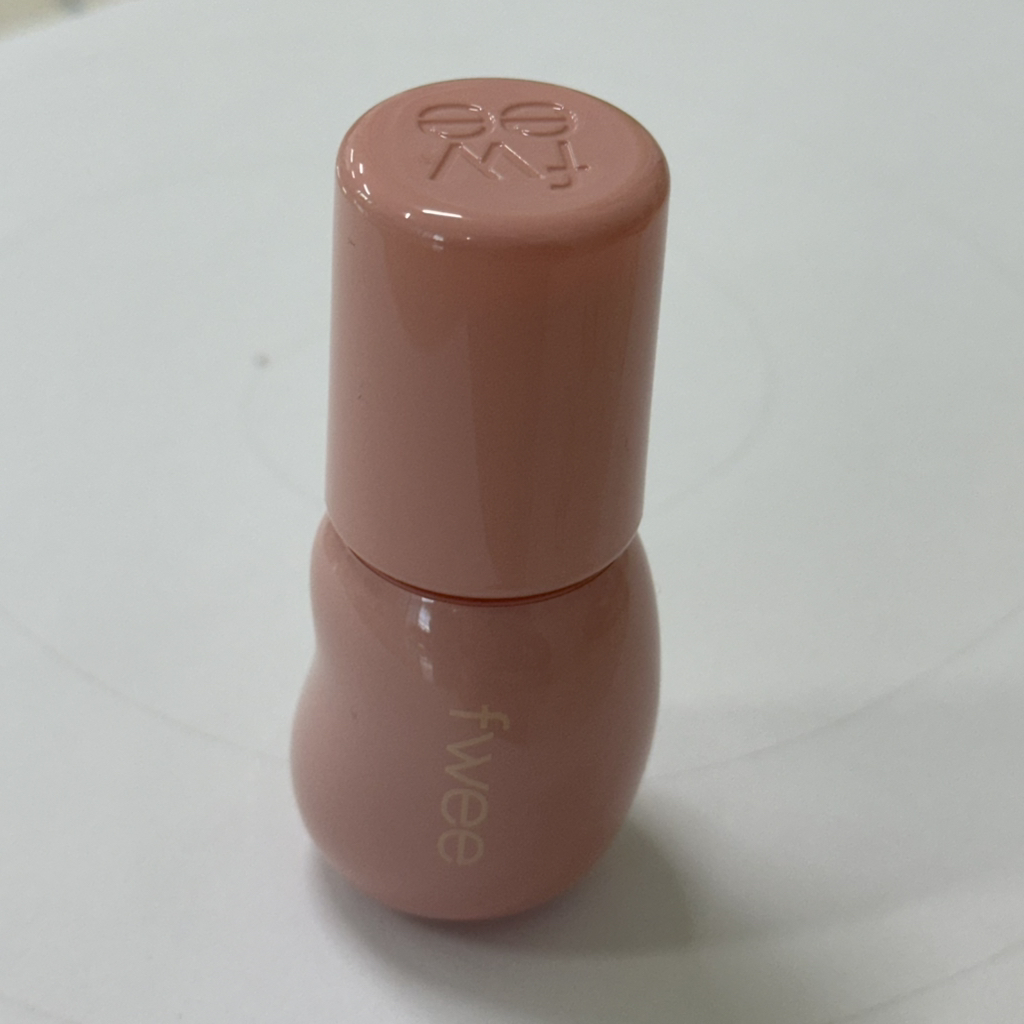 퓌 (fwee) 3D 볼류밍 글로스 [B01 바닐라 VANILLA 70%] review image