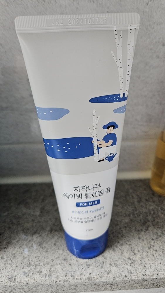 라운드랩 (ROUNDLAB) 포 맨 자작나무 쉐이빙 클렌징 폼 review image