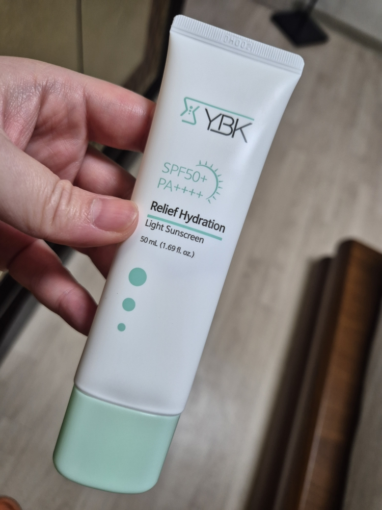 YBK 舒缓保湿轻透防晒霜 [SPF50+/PA++++] review image