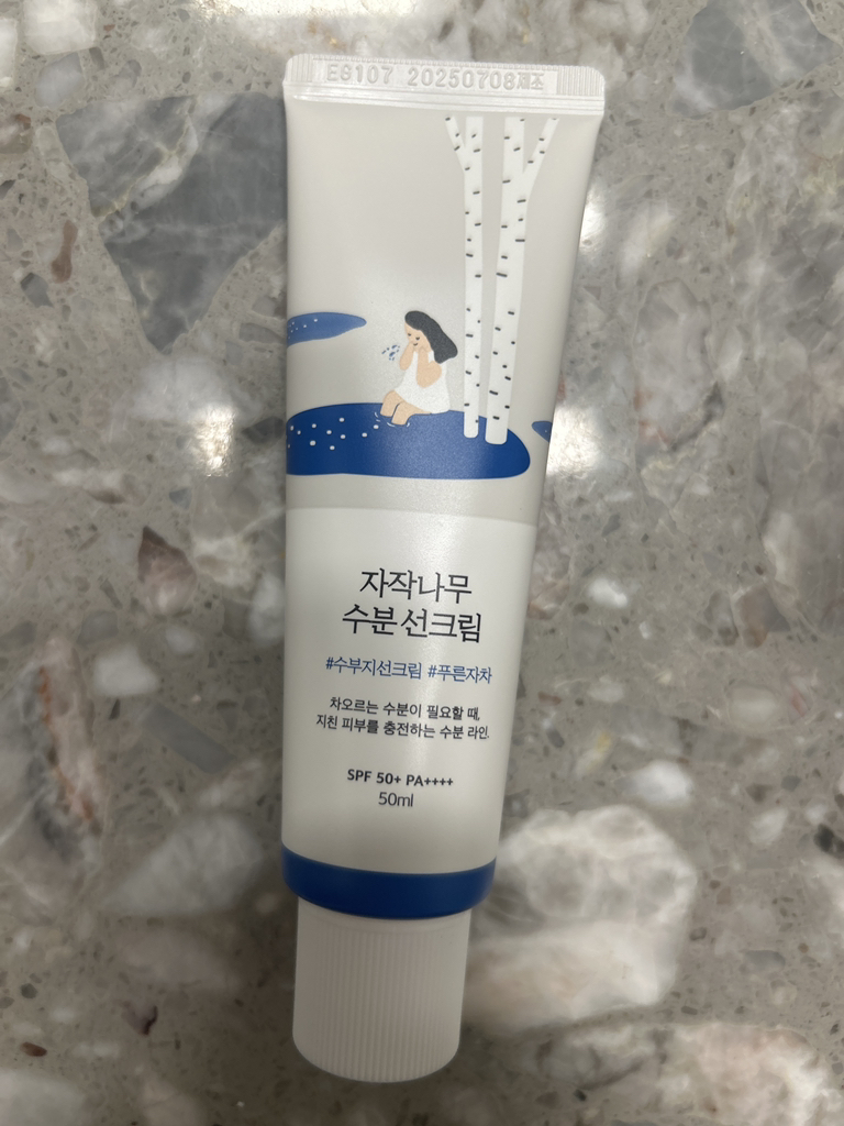 柔恩莱 白桦树水分防晒霜 [SPF50+/PA++++] review image