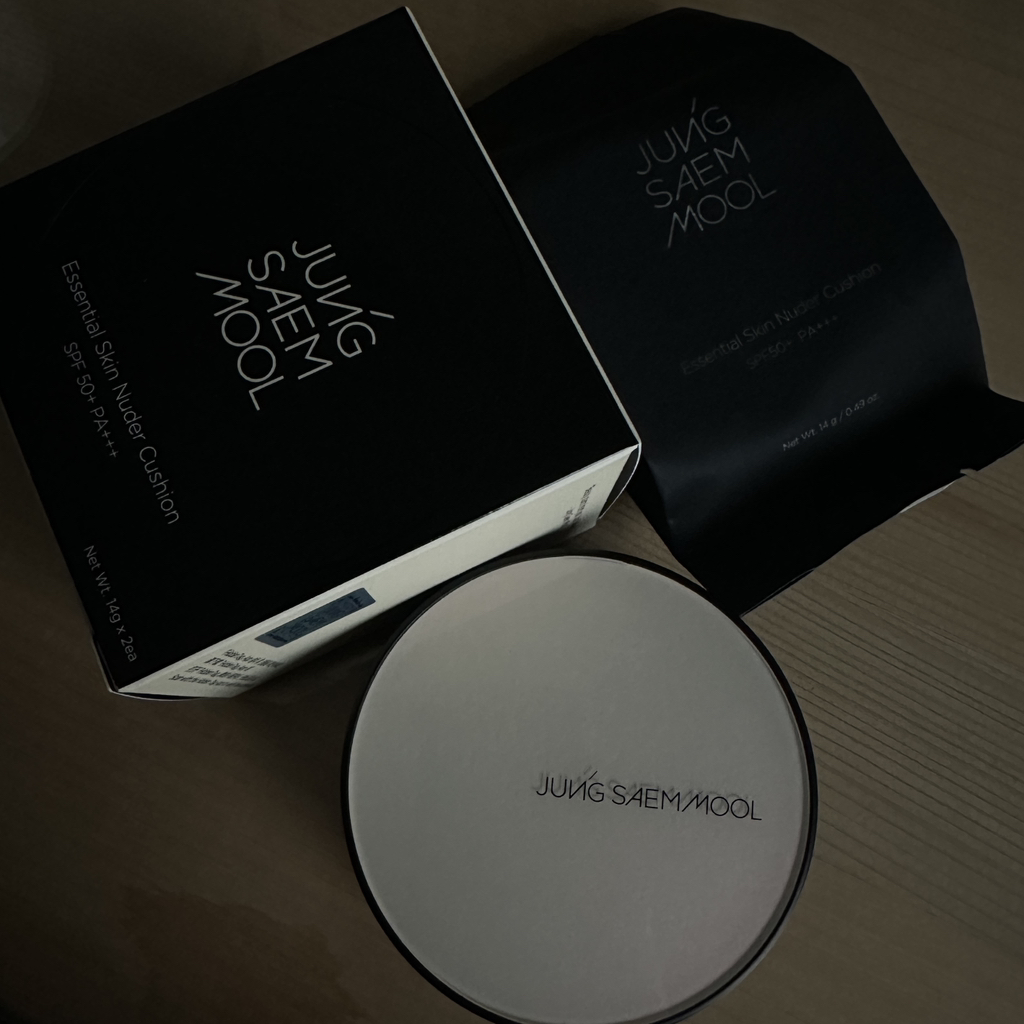 정샘물뷰티 (JUNGSAEMMOOL) 에센셜 스킨 누더 쿠션 [SPF50+/PA+++] [페어라이트] review image