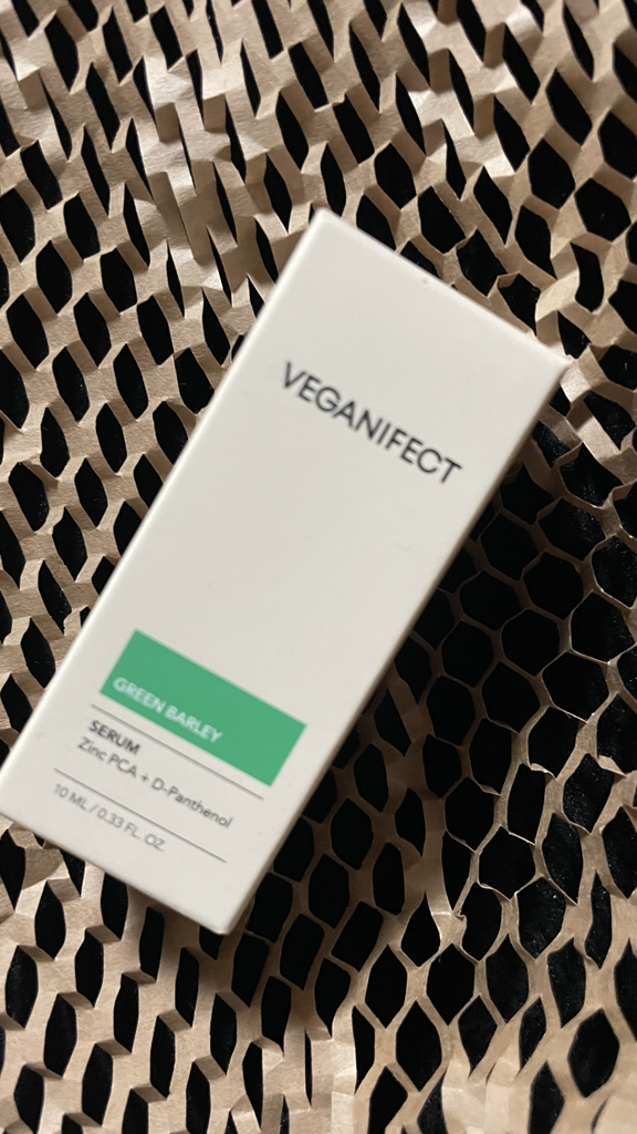 VEGANIFECT 青金石精华液 review image