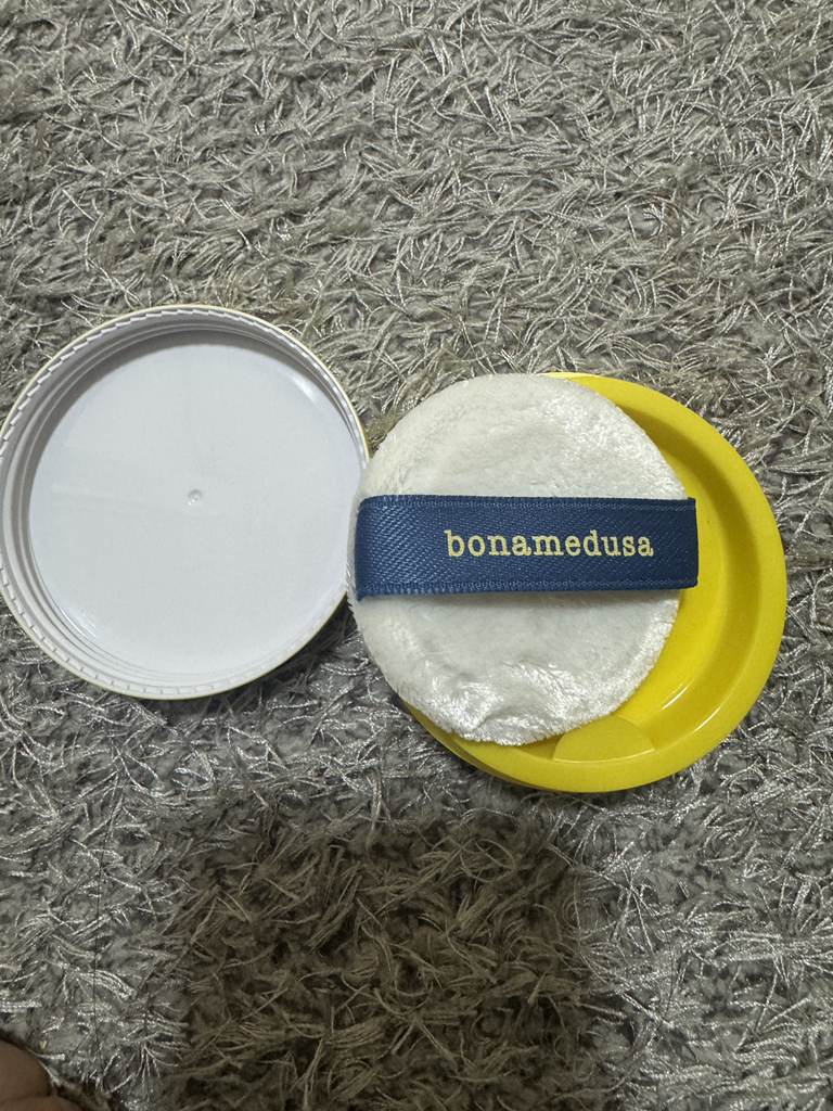bonamedusa Bột phấn hoàn thiện loại bỏ da cam review image